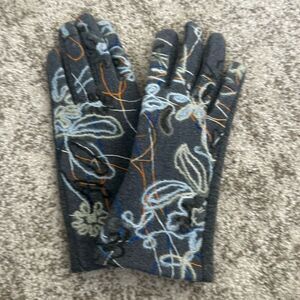 Gray Embroidered Women’s Gloves